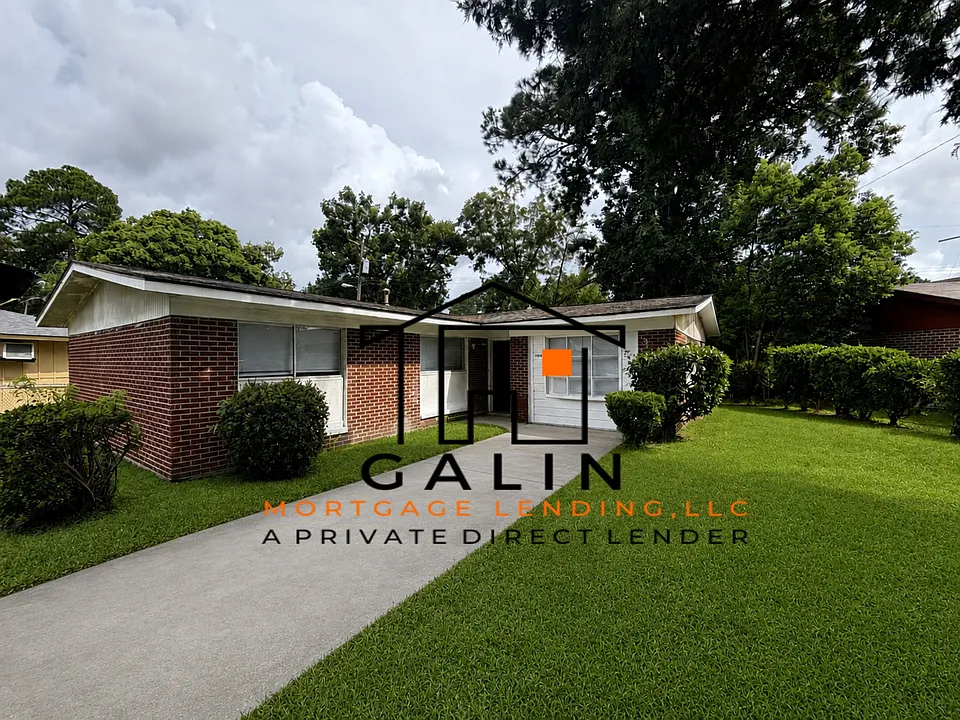 1524 Cathy St
