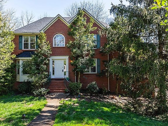 2nd image of 108 Woodcleft Dr