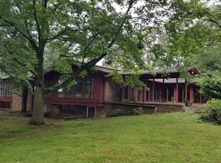 581 Navesink River Rd, Red Bank, NJ 07701