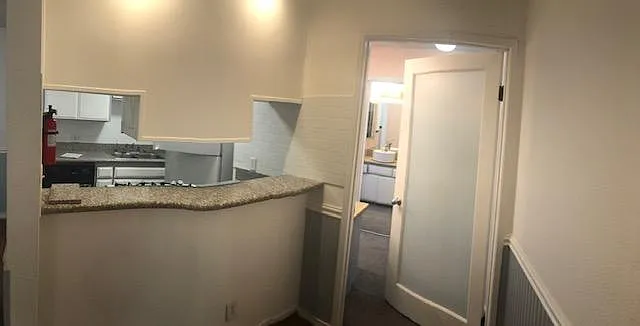 5320 Whitsett Ave #11 — Photo 14