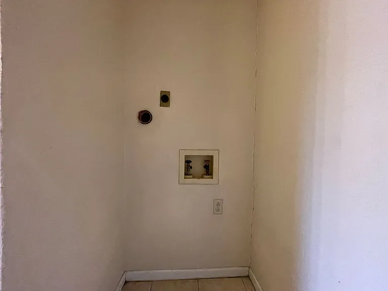 1701 Cedarview Circle — Photo 8