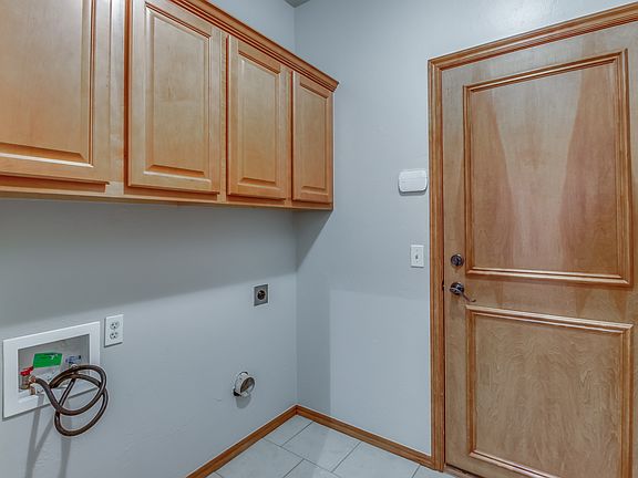 2nd image of 12600 N Rockwell Ave Unit 23