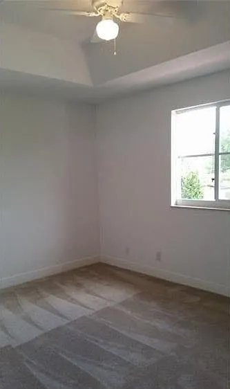 4924 SW 30th Ter — Photo 7