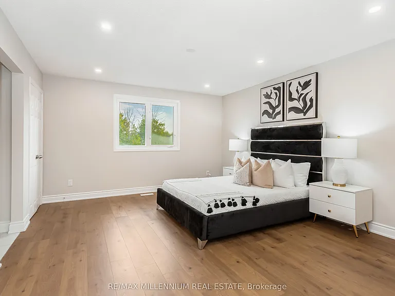 61 Mistywood Dr #UPPER — Photo 32