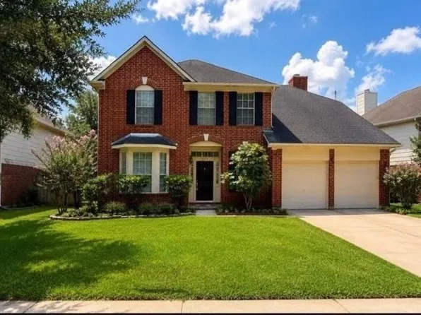 219 Birch Hill Dr, Sugar Land, TX 77479