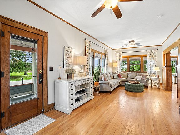 4th image of 907 13th St