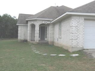 212 Stonegate Ln, Dripping Springs, TX 78620