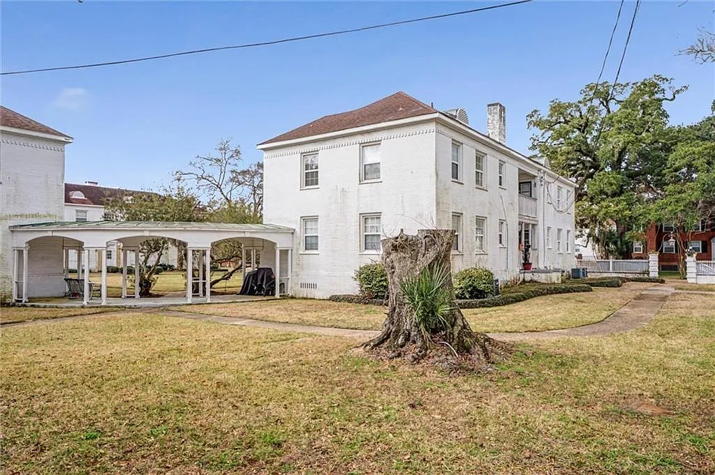 1 bed, 1.0 bath, 792 sqft, $1,300 — Photo 3