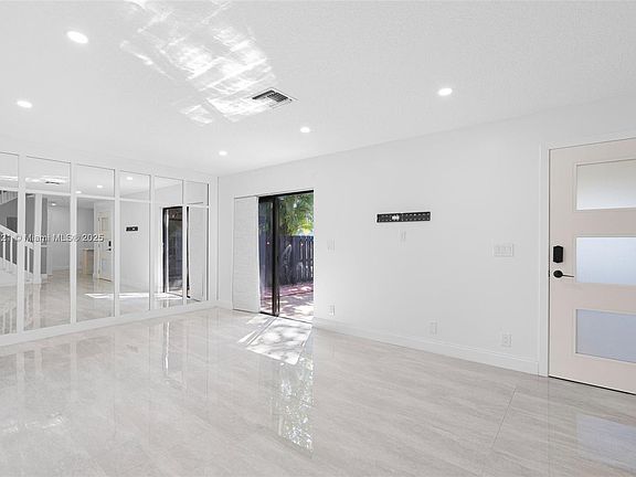 4th image of 2622 NW 99th Ave #2622
