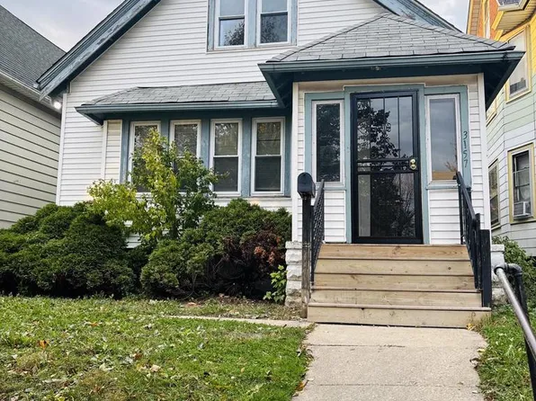 3157 North 15th STREET, Milwaukee, WI 53206