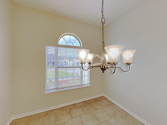 5th image of 1684 Northglen Cir