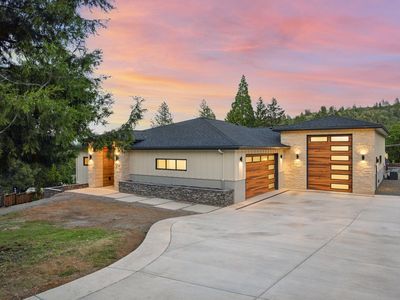 913 Granite Ridge Cir, Jacksonville, OR, 97530