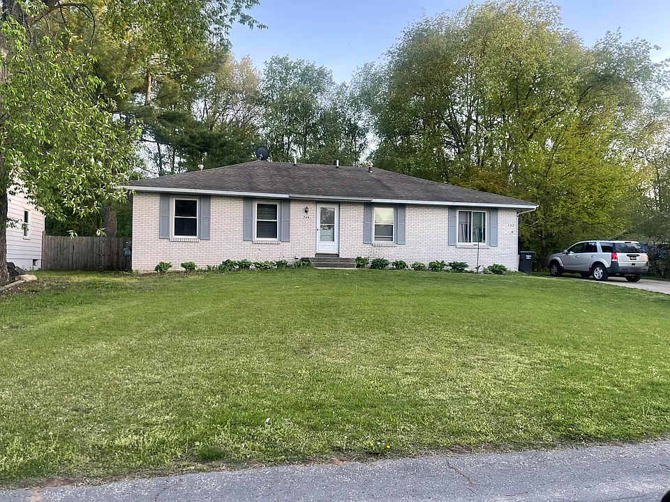 744 Coleman St SE