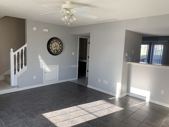 5th image of 3559 S Oaklawn Cir