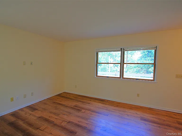 3115 Albany Post Rd #2 — Photo 3
