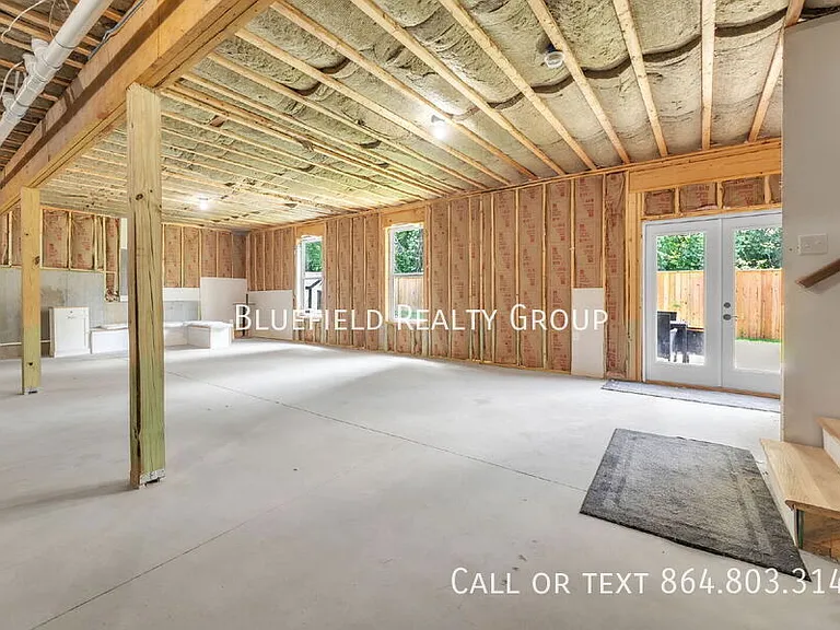 713 Rockcliff St — Photo 34