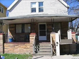 4262 E 133rd St photo 1