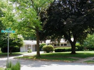 1401 S Grove St, Urbana, IL 61801