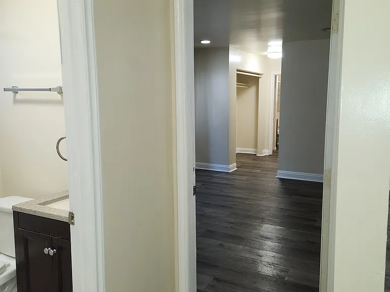 153 E 61st St #1 — Photo 6