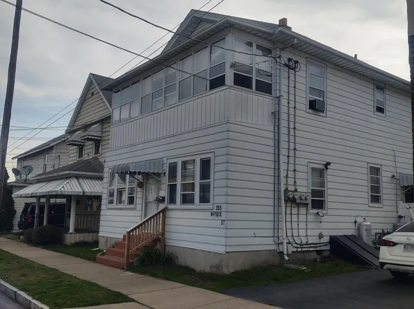 205 Mayock St, Wilkes Barre, PA 18705