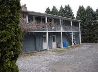 93 Edgewood Dr, Jersey Shore, PA 17740