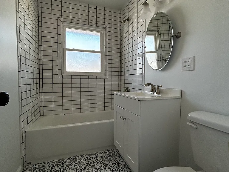 110 1/2 Shamrock Ct — Photo 8