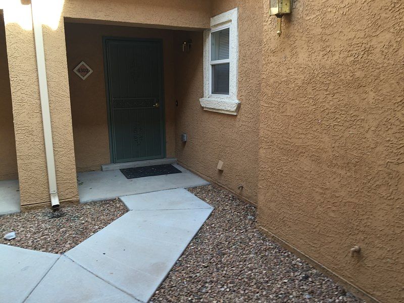 1st image of 601 Menaul Blvd NW #4302