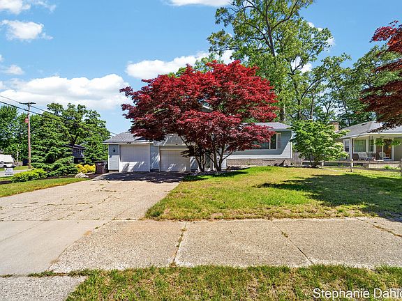 5th image of 1784 Leif Ave