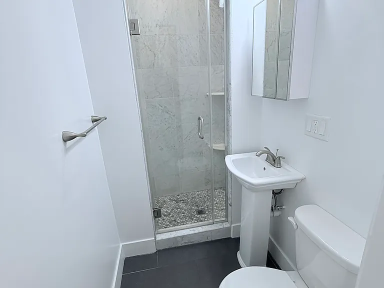 24 Phillips St #12 — Photo 7