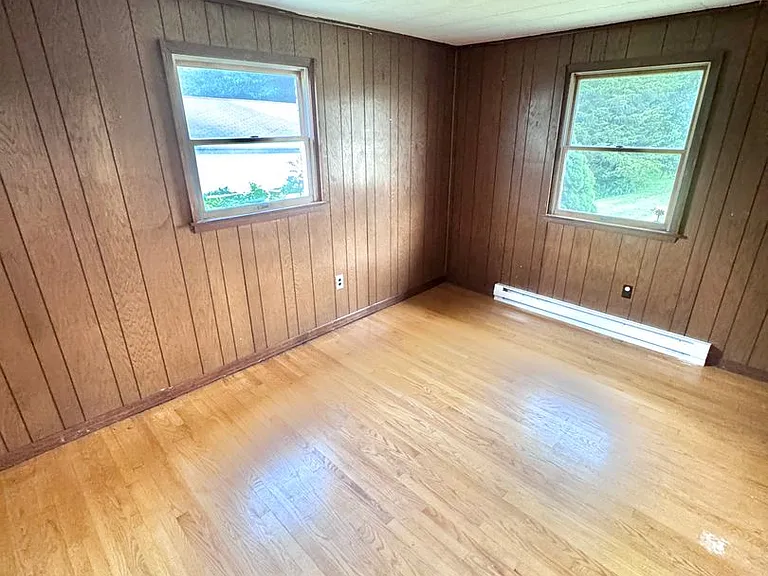 8325 Schantz Rd — Photo 13
