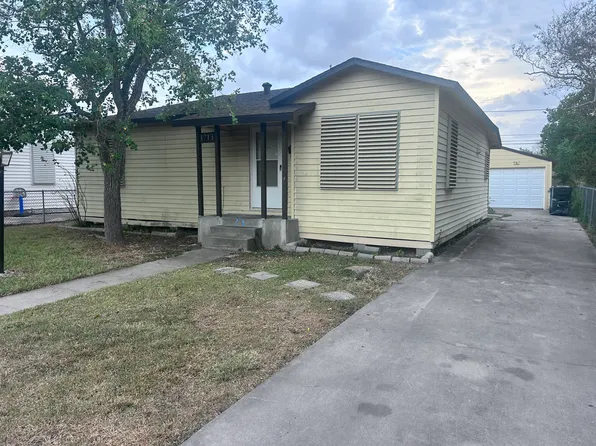 1713 Karen Dr, Corpus Christi, TX 78416