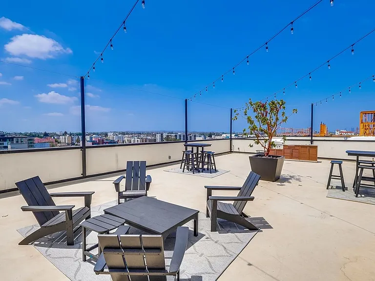 Lux Lofts LA — Photo 98
