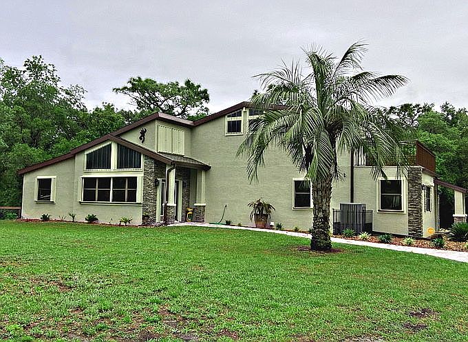 3255 E Fox Court Front