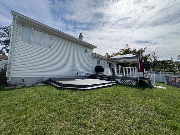 3rd image of 58 Harding Ave