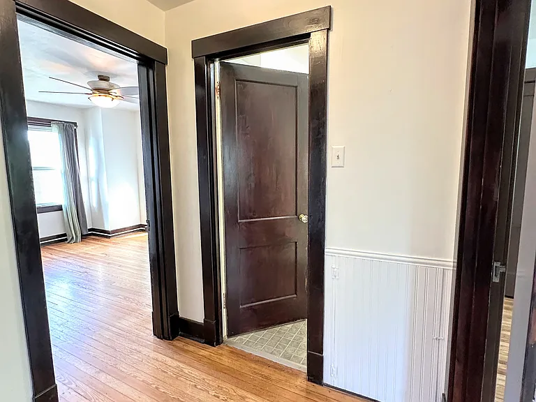 7104 Schoyer Ave — Photo 14