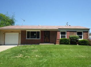 1727 Grafton Dr, Saint Louis, MO 63136