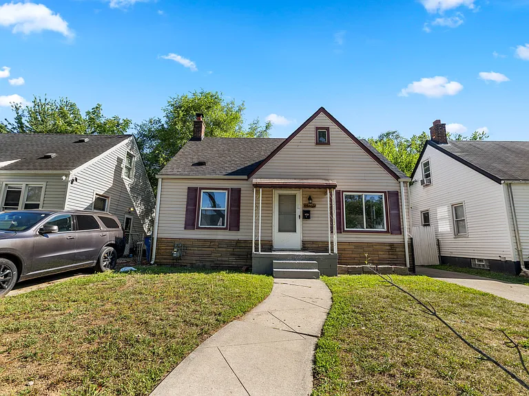 25477 Hopkins St — Photo 4