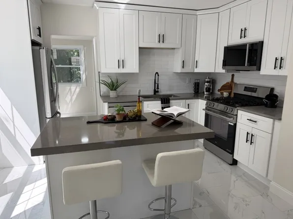 47 Ideal Rd, Worcester, MA 01604