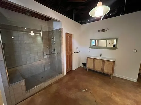 111 E Chapel Hill St — Photo 6