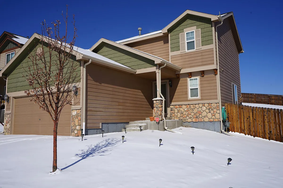 Building Photo - 7430 Araia Dr