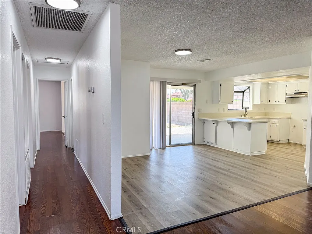 4 bed, 1502 sqft, $2,800 — Photo 4