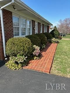 2nd image of 615 Hayes Dr