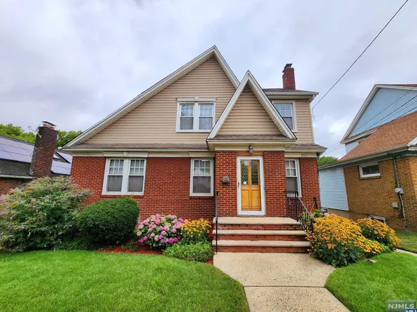 27 Webster Ave, Kearny, NJ 07032