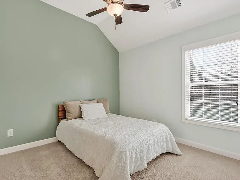 7205 Lowery Oak Dr — Photo 28