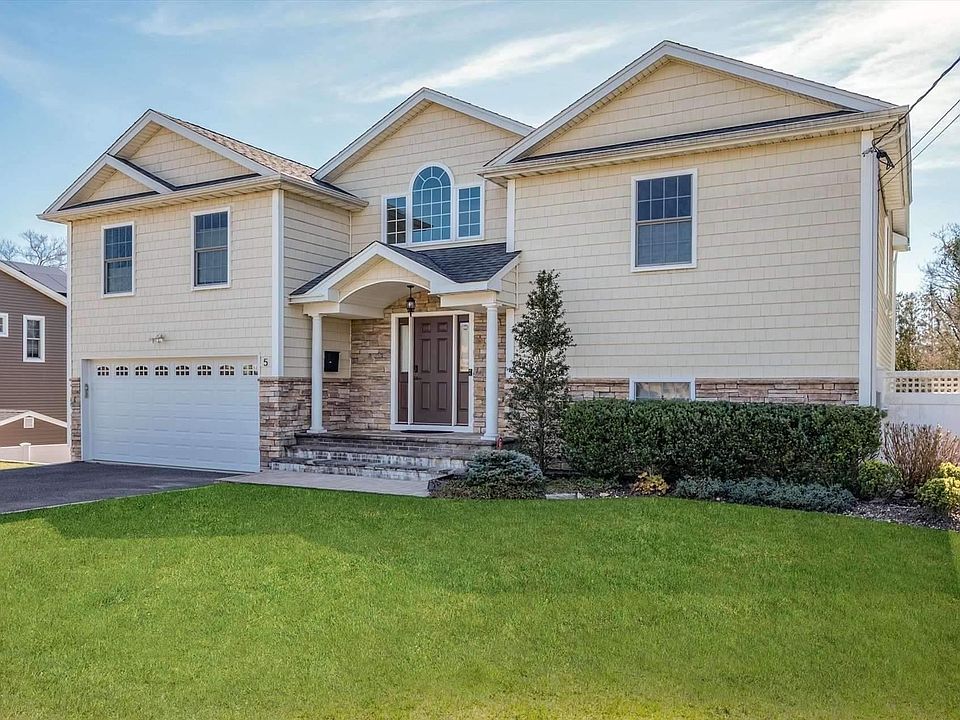 1st image of 5 Midwood Drive