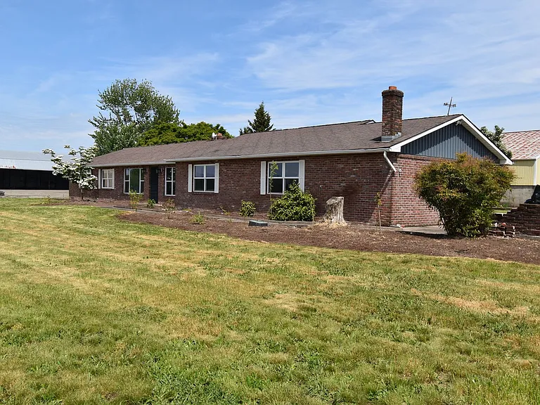 35725 Engle Rd SE — Photo 1