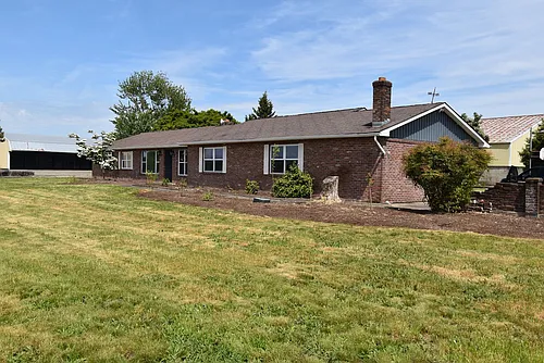 35725 Engle Rd SE Photo 1