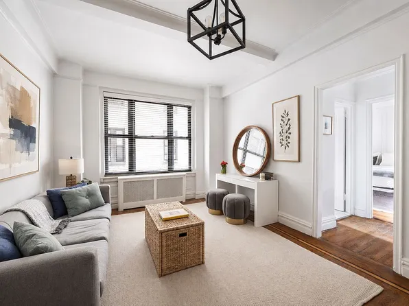 201 W 89th St APT 4C, New York, NY 10024
