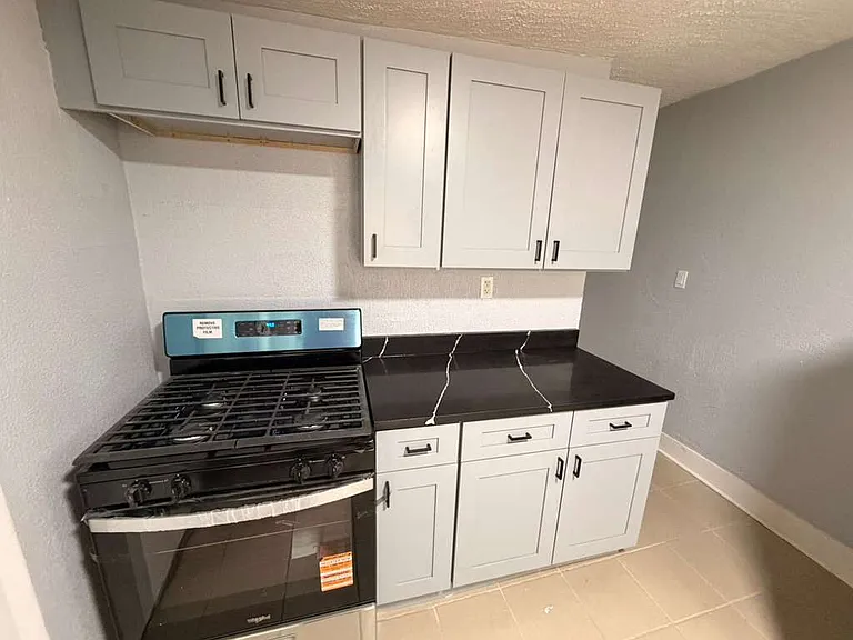 8927 S Muskegon Ave #1A — Photo 6