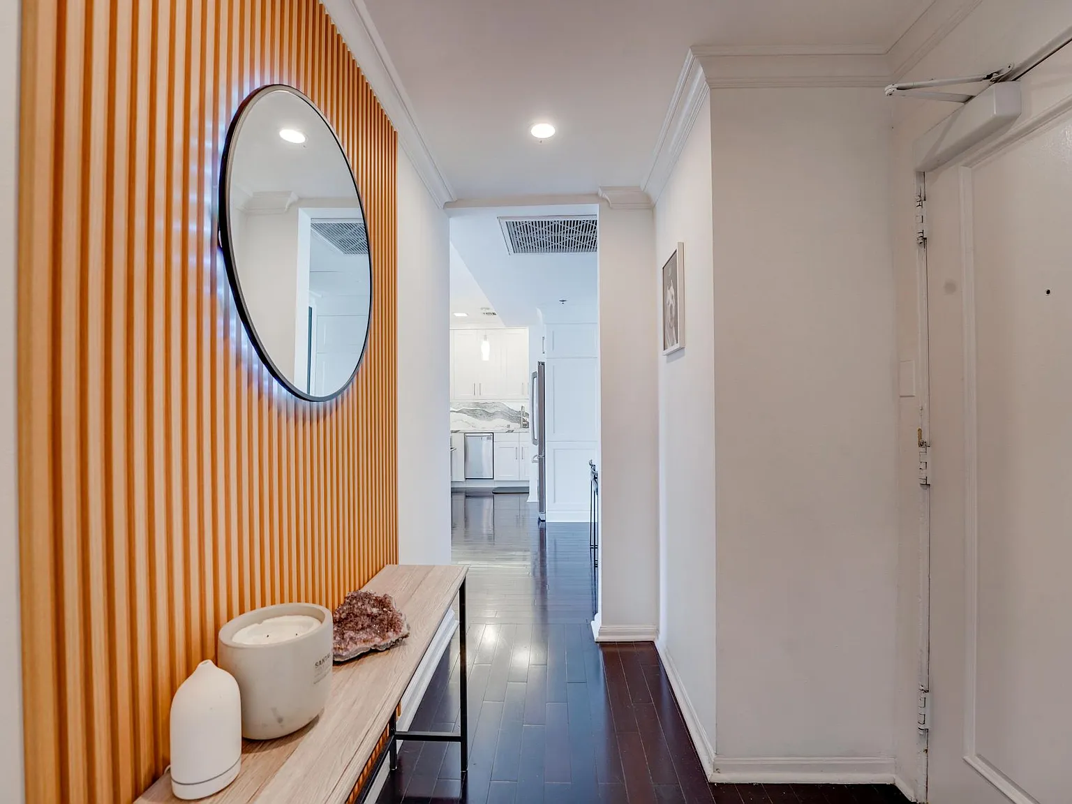 702 Ash St — Photo 4